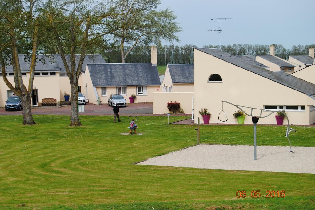 Village De Gites De L'Anse De Moidrey ภายนอก รูปภาพ
